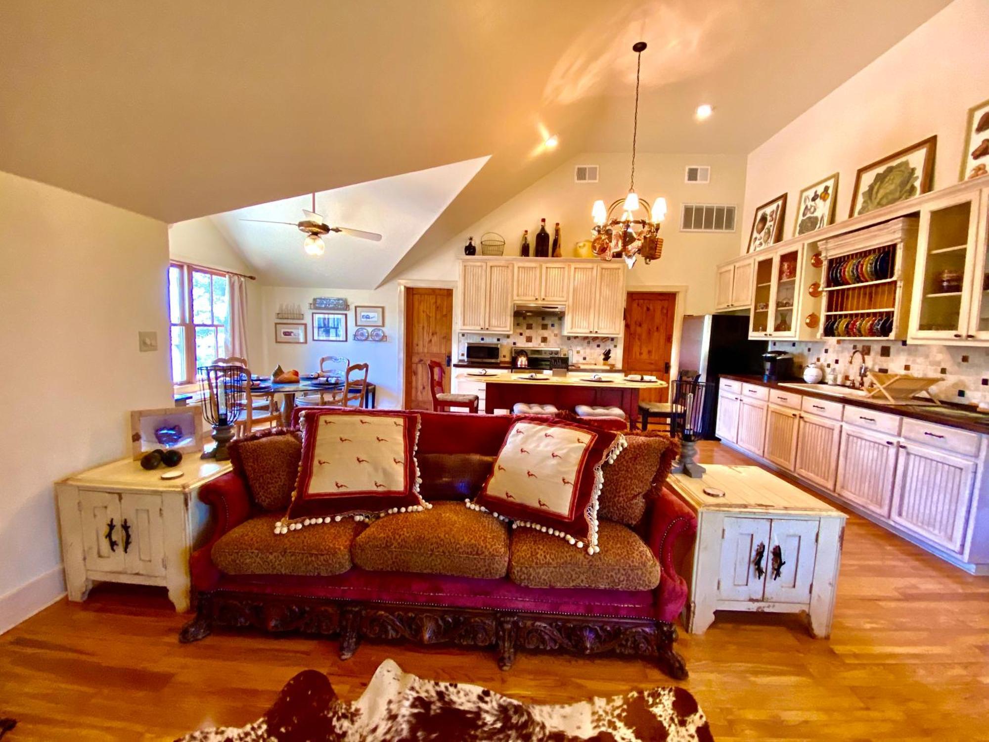 V700 Ranch Stays Marble Falls Bagian luar foto