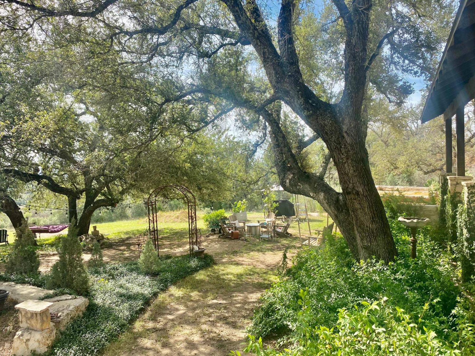 V700 Ranch Stays Marble Falls Bagian luar foto