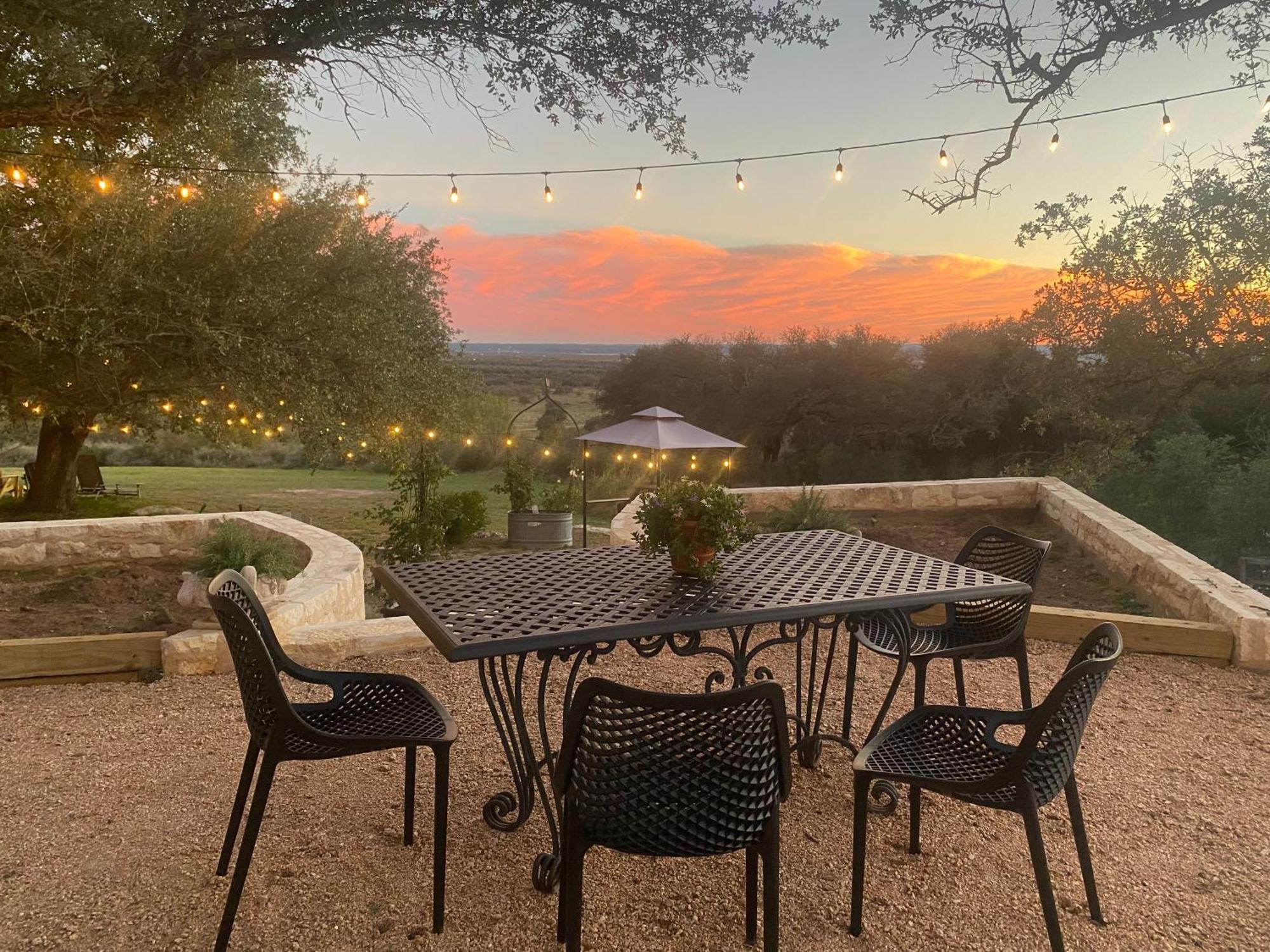 V700 Ranch Stays Marble Falls Bagian luar foto