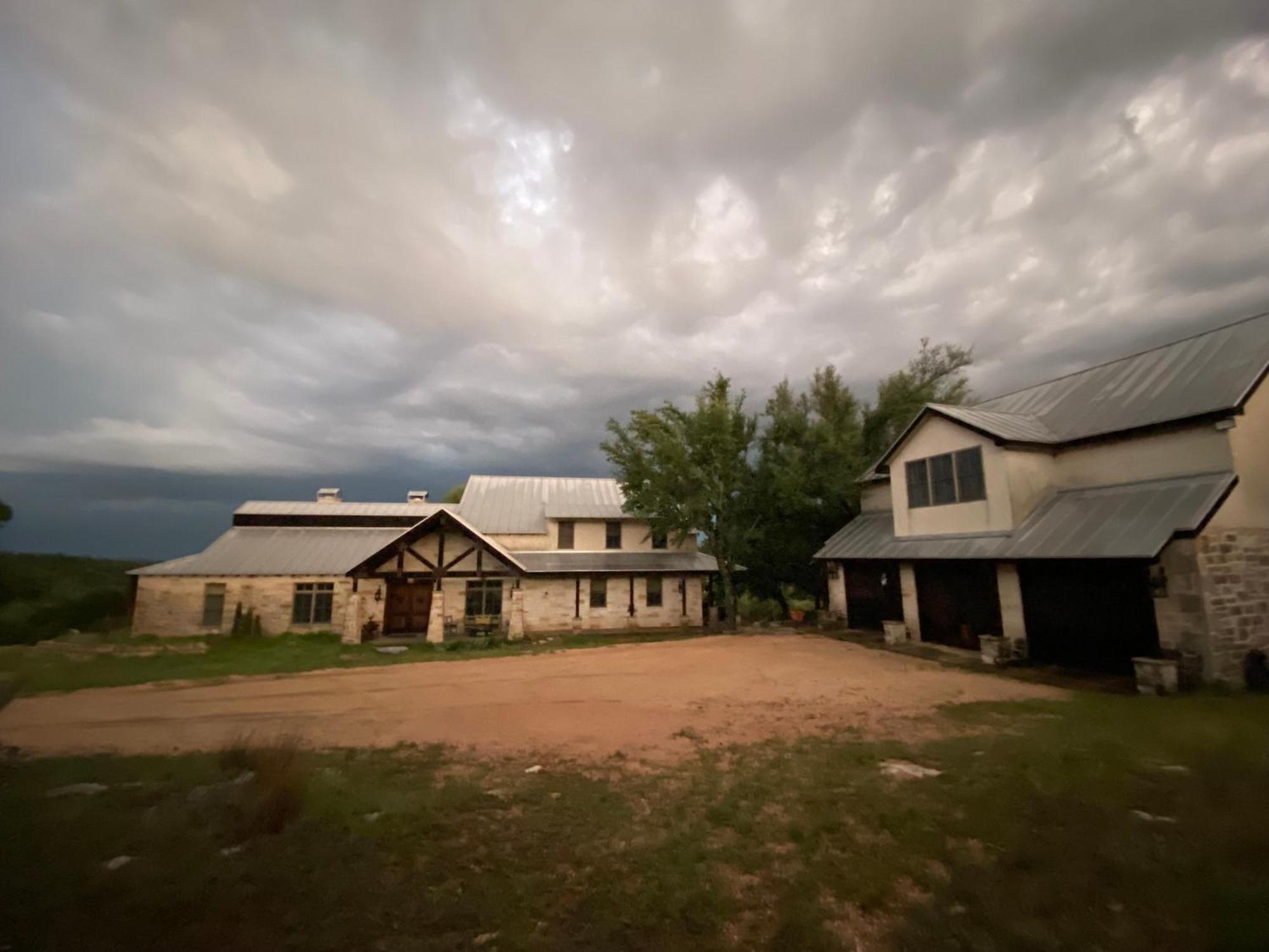 V700 Ranch Stays Marble Falls Bagian luar foto
